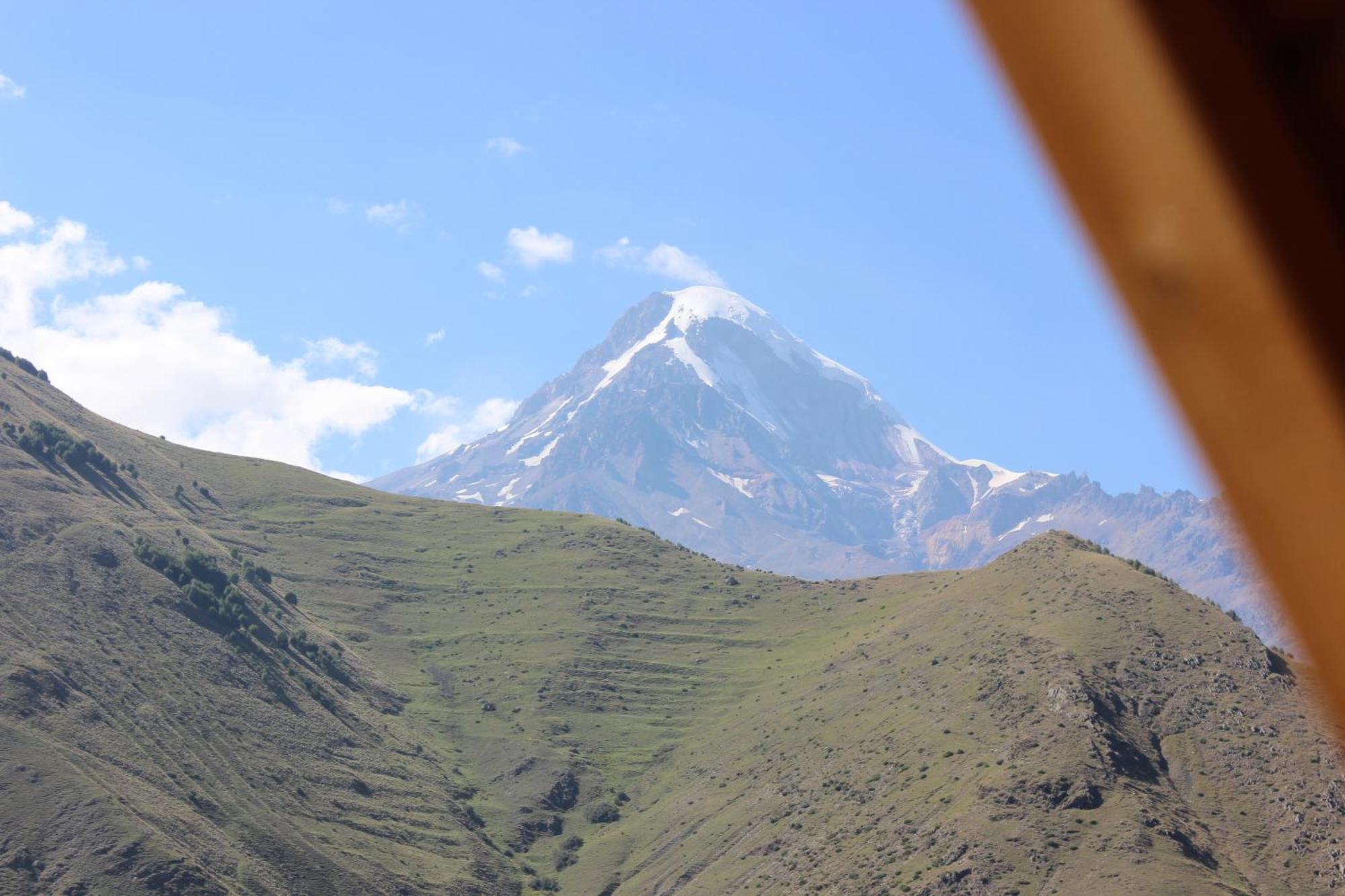Kazbegi Folk Lägenhet Exteriör bild